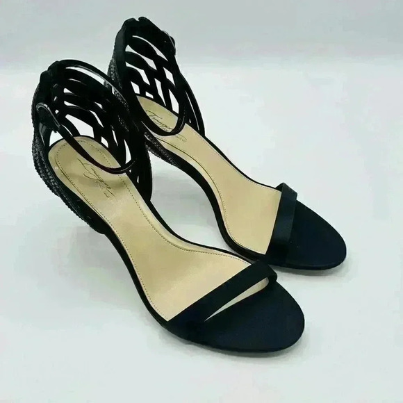 Imagine by Vince Camuto IM-Pharra Pumps - Picture 3 of 11